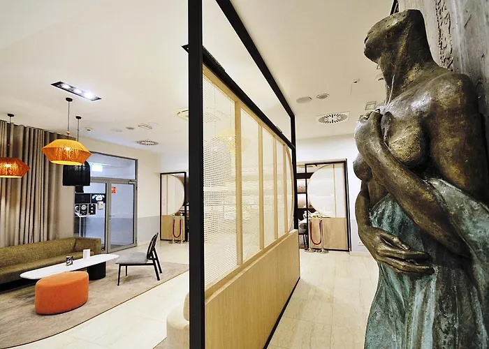 319 W Royal Tulip 200 M Do Plazy Dobruk Jacuzzi W Obiekcie