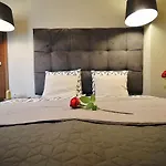 319 W Royal Tulip 200 M Do Plazy Dobruk Jacuzzi W Obiekcie