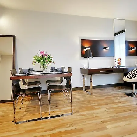 Apartment 319 W Royal Tulip 200 M Do Plazy Dobruk