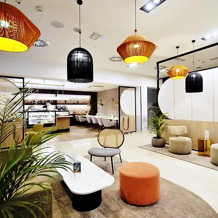 319 W Royal Tulip 200 M Do Plazy Dobruk Jacuzzi W Obiekcie 아파트 *