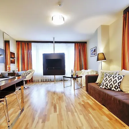 319 W Royal Tulip 200 M Do Plazy Dobruk Jacuzzi W Obiekcie 코워브제크