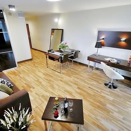 Apartment 319 W Royal Tulip 200 M Do Plazy Dobruk