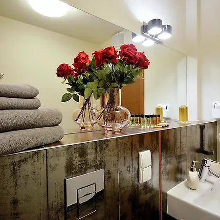 319 W Royal Tulip 200 M Do Plazy Dobruk Jacuzzi W Obiekcie * 코워브제크