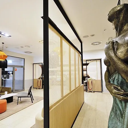 319 W Royal Tulip 200 M Do Plazy Dobruk Jacuzzi W Obiekcie